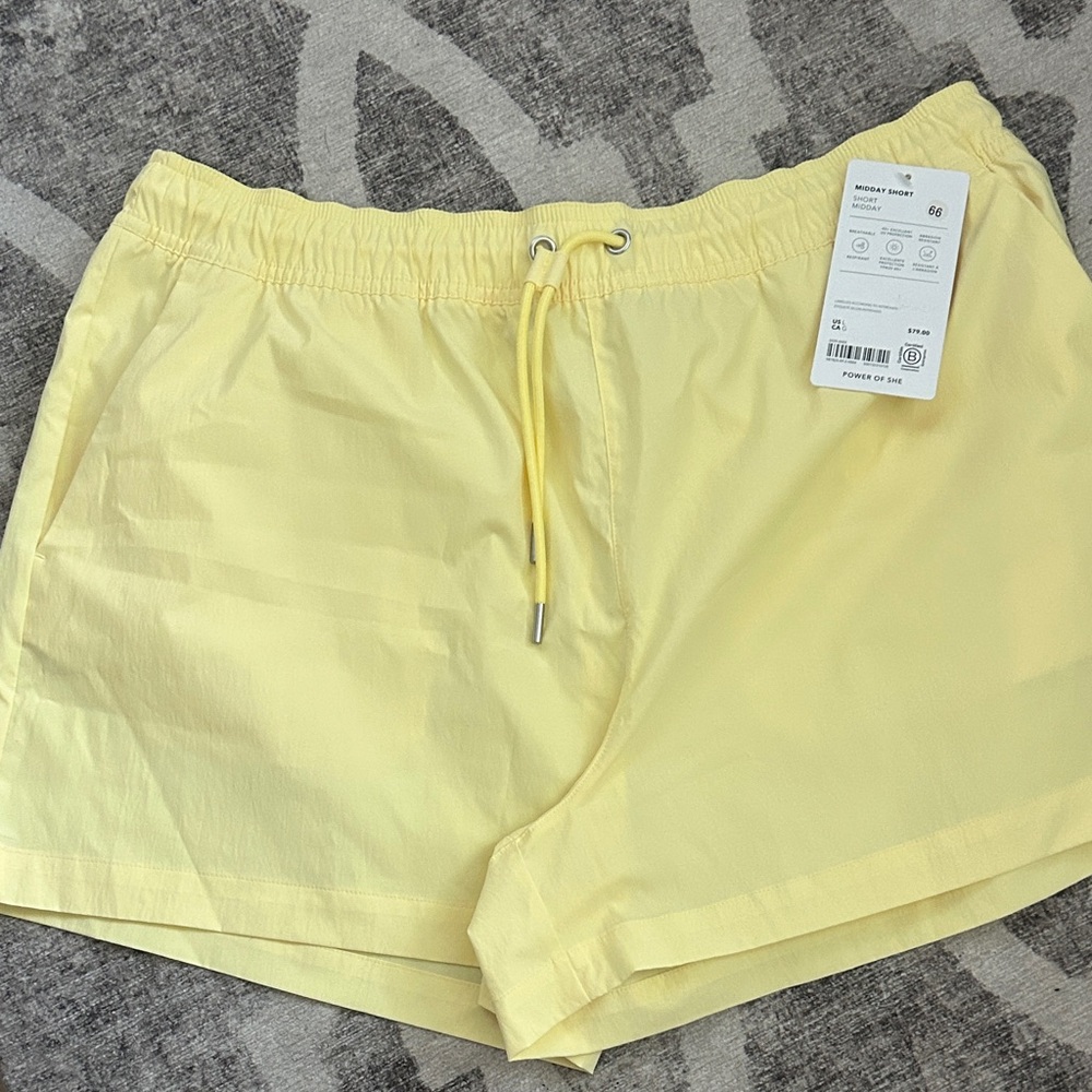 Athleta Light Yellow Women's Athletic Shorts